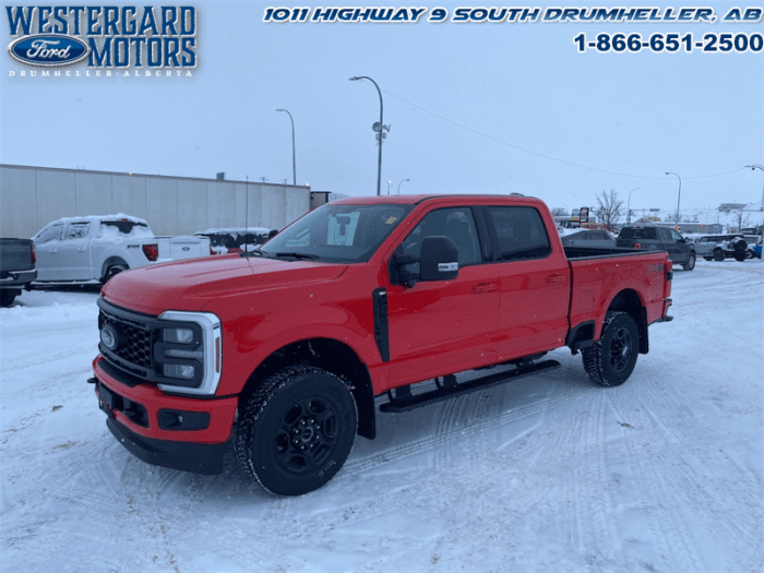 Used Crew Cab 2024 Ford F-250 Super Duty W2B Race Red