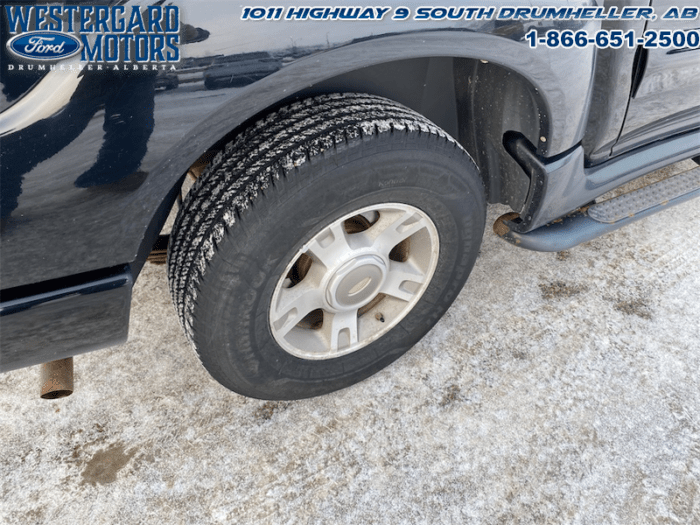 2004 Ford Explorer Sport Trac - Image 16