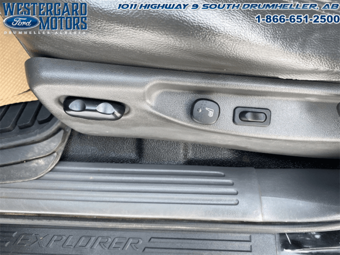 2004 Ford Explorer Sport Trac - Image 17