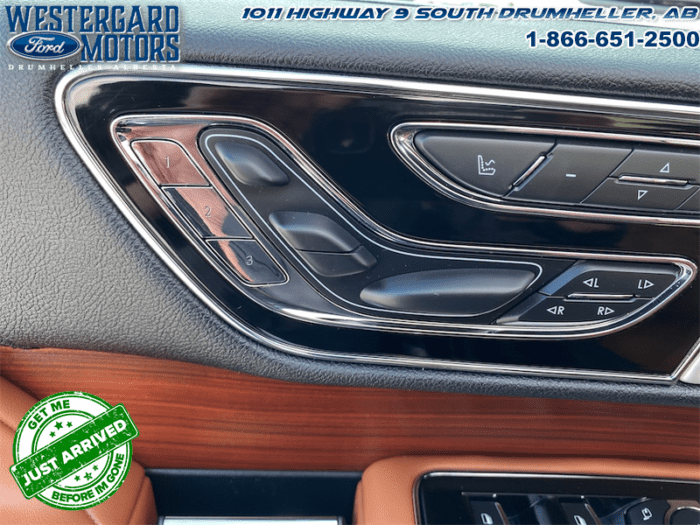 2021 Lincoln Navigator Reserve  - Navigation -  Sunroof - Image 20