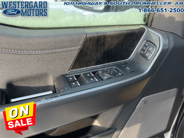 2024 Ford F-350 Super Duty Lariat  - Leather Seats - Image 12