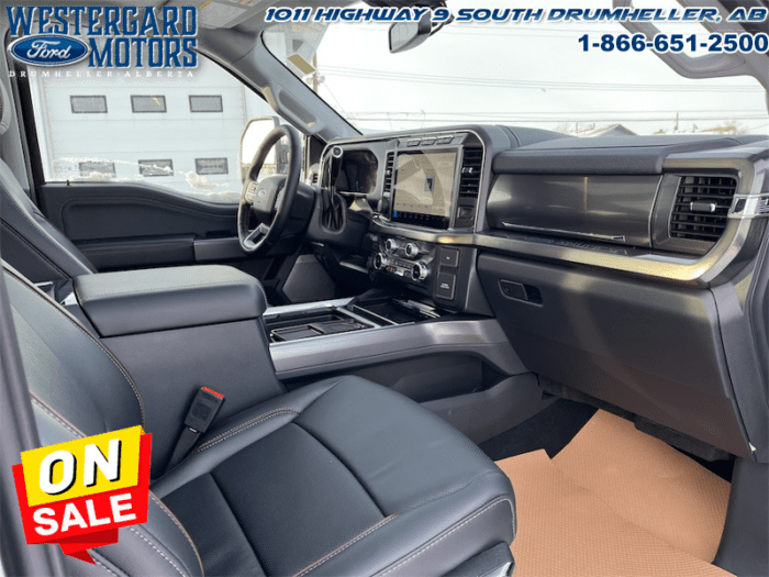 2024 Ford F-350 Super Duty Lariat  - Leather Seats - Image 19