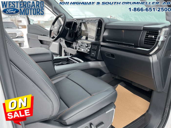 2024 Ford F-350 Super Duty Lariat  - Leather Seats - Image 19