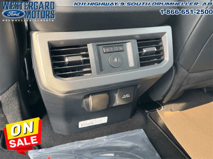 2024 Ford F-350 Super Duty Lariat  - Leather Seats - Image 8